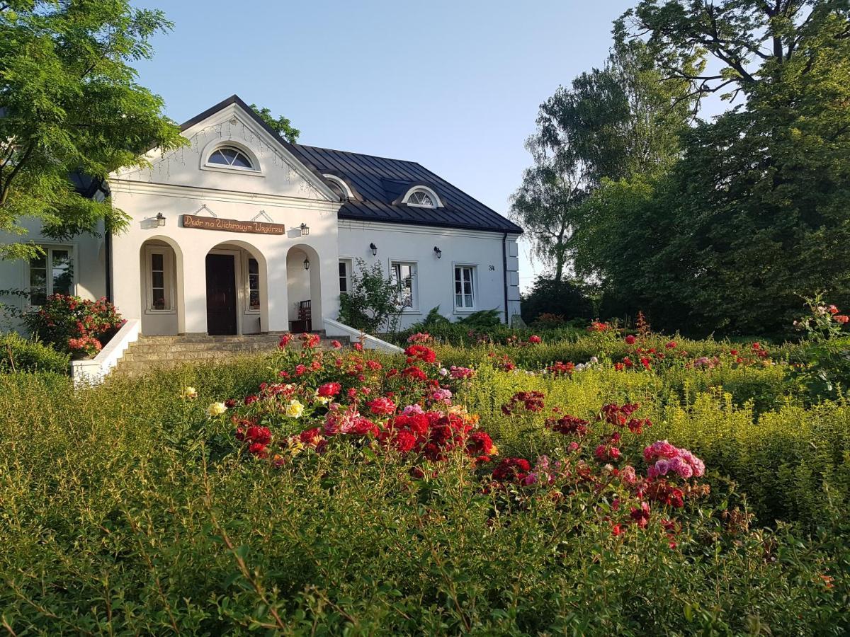 Bed and Breakfast Dwór na Wichrowym Wzgórzu Przybysławice Exterior foto